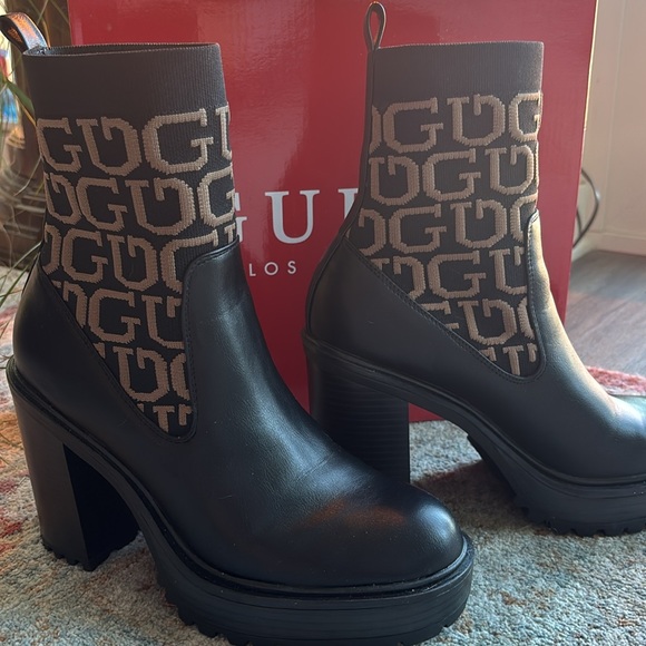 Guess Boots - Picture 2 of 7
